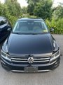 Used 2018 Volkswagen Tiguan SE w/ Panoramic Sunroof Package image 2