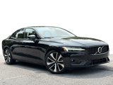 Used 2022 Volvo S60 B5 Inscription image 2