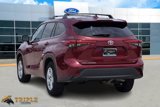 Used 2021 Toyota Highlander LE image 5
