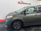 Used 2018 Toyota Sienna LE image 2