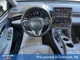 Used 2019 Toyota Avalon XLE image 2