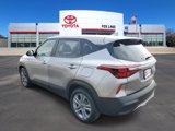 Used 2022 Kia Seltos LX image 3