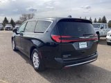 Used 2023 Chrysler Pacifica Touring-L image 2