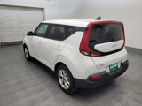 Used 2022 Kia Soul LX w/ Technology Package image 5