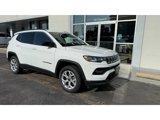 New 2025 Jeep Compass Latitude image 2