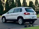 Used 2011 Volkswagen Tiguan S image 2