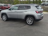 Used 2023 Jeep Compass Latitude image 3