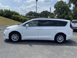 Used 2022 Chrysler Pacifica Touring-L image 4
