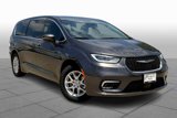 Used 2023 Chrysler Pacifica Touring-L image 2