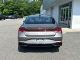 Used 2022 Hyundai Elantra Limited image 4