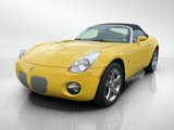Used 2008 Pontiac Solstice Convertible w/ Preferred Package image 2