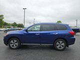 Used 2019 Nissan Pathfinder SV image 2