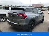 Used 2024 GMC Terrain SLE w/ Driver Convenience Package image 2