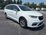 Used 2022 Chrysler Pacifica Limited image 3