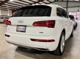Used 2019 Audi Q5 Prestige w/ Prestige Package image 2
