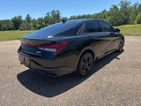 Used 2021 Hyundai Elantra SEL w/ Convenience Package image 3