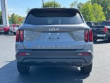 Used 2022 Kia Sorento LX image 5