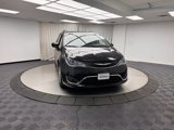 Used 2017 Chrysler Pacifica Touring-L w/ Tire & Wheel Group image 3