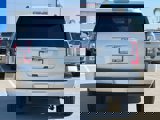 Used 2016 GMC Yukon XL SLE w/ Convenience Package image 4