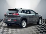 Used 2016 Jeep Cherokee Latitude image 3