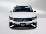 Certified 2022 Volkswagen Tiguan SE image 2