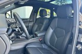 Certified 2024 Porsche Macan image 5