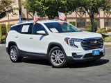 Used 2024 GMC Terrain SLT image 2
