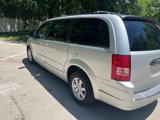 Used 2010 Chrysler Town & Country Touring image 4