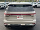 Used 2020 Lincoln Aviator Reserve w/ Equipment Group 202A image 6