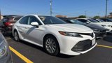 Used 2020 Toyota Camry LE image 3
