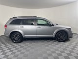 Used 2018 Dodge Journey SE w/ Connectivity Group image 2