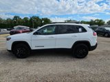 Used 2023 Jeep Cherokee Altitude Lux image 2