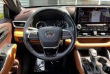Used 2020 Toyota Highlander Platinum image 5