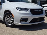 Certified 2023 Chrysler Pacifica Touring-L image 2