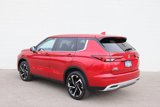 Used 2024 Mitsubishi Outlander SE image 2