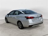 Used 2022 Nissan Versa SV image 2