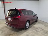 Used 2023 Chrysler Pacifica Touring-L image 6
