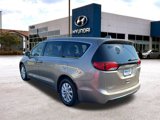 Used 2018 Chrysler Pacifica Touring Plus image 3