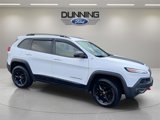 Used 2016 Jeep Cherokee Trailhawk image 4