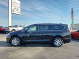 New 2025 Chrysler Pacifica Select image 3