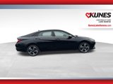 Used 2023 Hyundai Elantra Limited w/ Cargo Package image 3