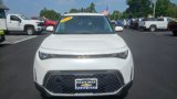 Used 2024 Kia Soul LX w/ LX Technology Package image 2