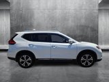 Used 2017 Nissan Rogue SL image 4