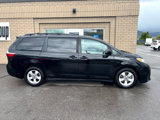 Used 2019 Toyota Sienna LE image 2