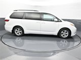 Used 2016 Toyota Sienna LE image 6
