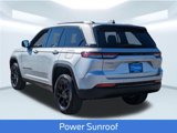 New 2025 Jeep Grand Cherokee Altitude image 4