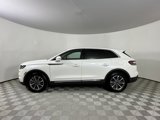 Used 2023 Lincoln Nautilus FWD image 2