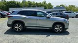 New 2025 Volkswagen Tiguan SE image 4