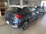 Used 2024 Hyundai Venue Limited image 3