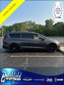 Used 2021 Chrysler Pacifica Touring-L image 3